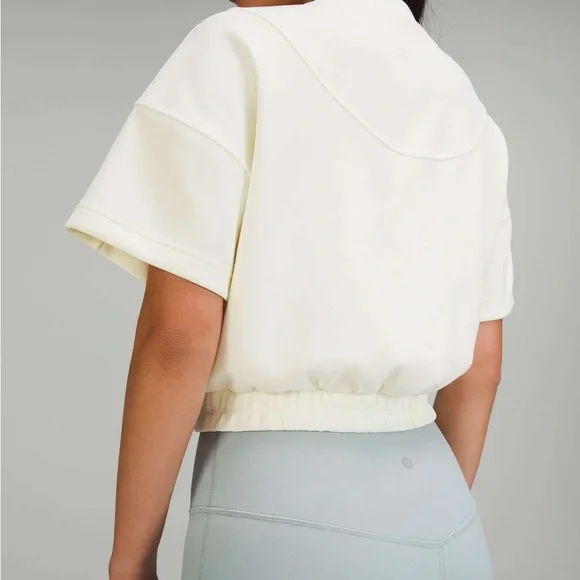 Lululemon Athletica Cream Boxy Short Sleeve T-Shirt - Picture 2 of 6